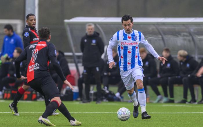 ALAM RAYA BERITA - Kata Thom Haye Usai Antar Almere City Raih Kemenangan